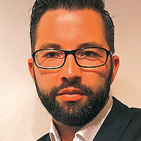 Dominik Multhaupt