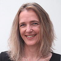 Bernadette Hohns